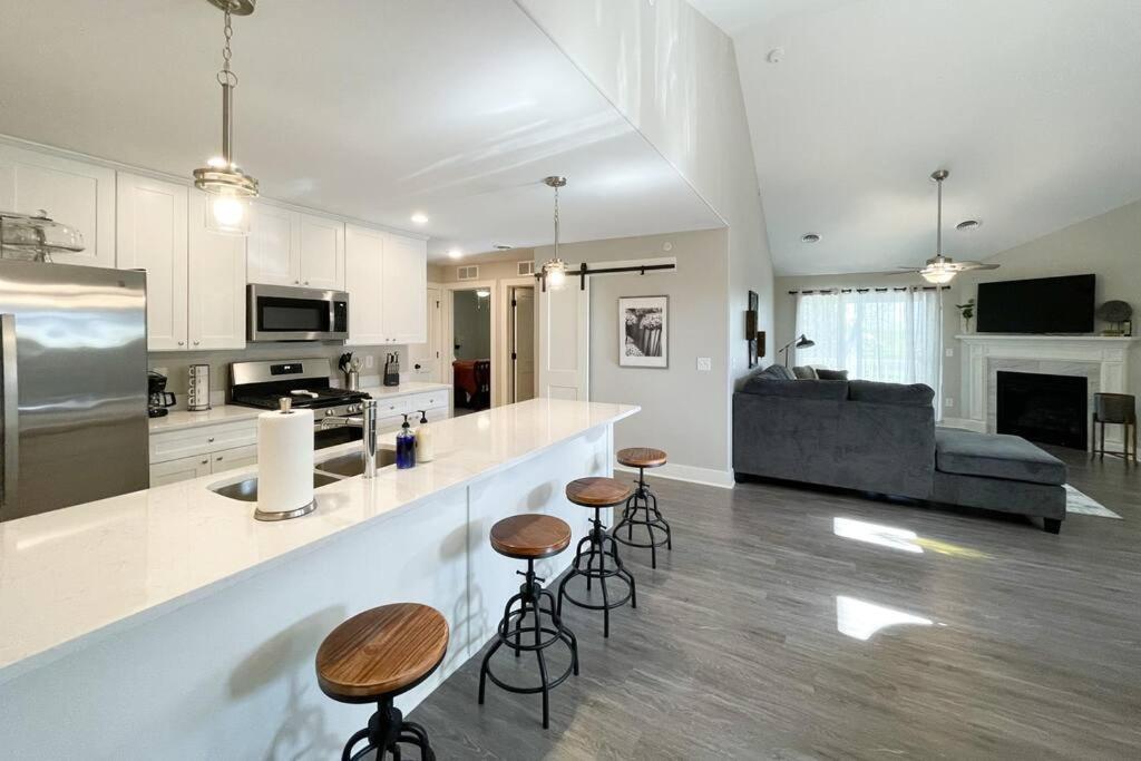 New Beautiful 3 Bedroom Condo In Bettendorf Zewnętrze zdjęcie