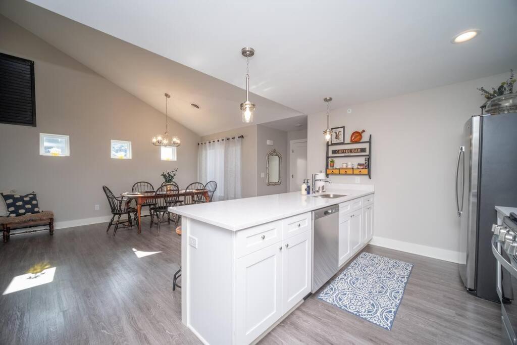 New Beautiful 3 Bedroom Condo In Bettendorf Zewnętrze zdjęcie